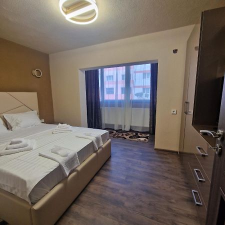 Apartament Iulius 3 Manastire Curtea De Arges Exterior photo